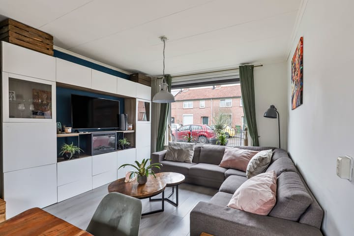 Foto 8 van Weegbreestraat 13