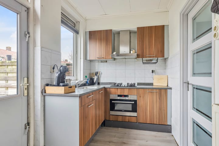 Foto 11 van Weegbreestraat 13