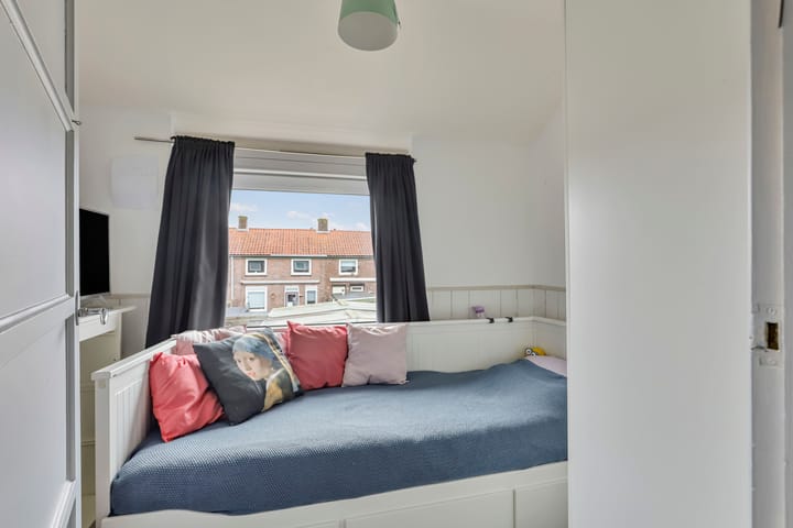 Foto 16 van Weegbreestraat 13