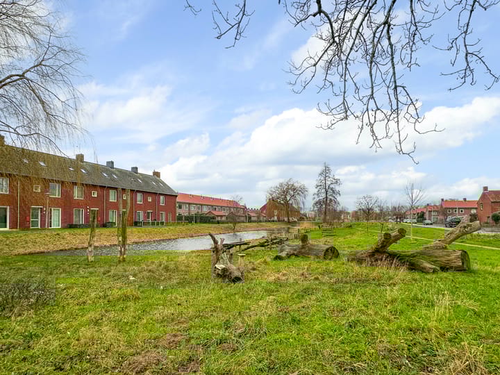 Foto 25 van Weegbreestraat 13