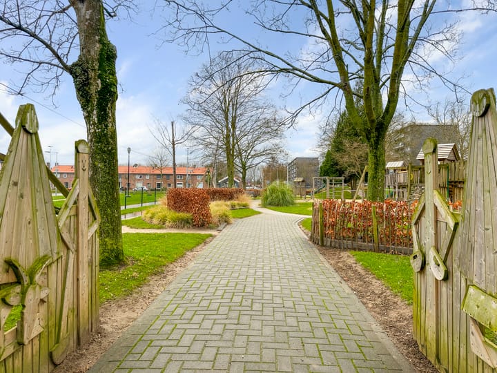 Foto 28 van Weegbreestraat 13