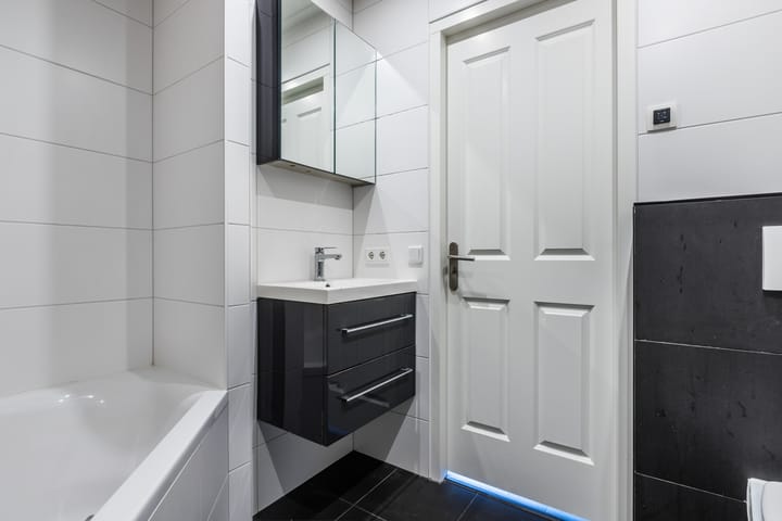 Photo 10 of Jan van Galenstraat 1-A