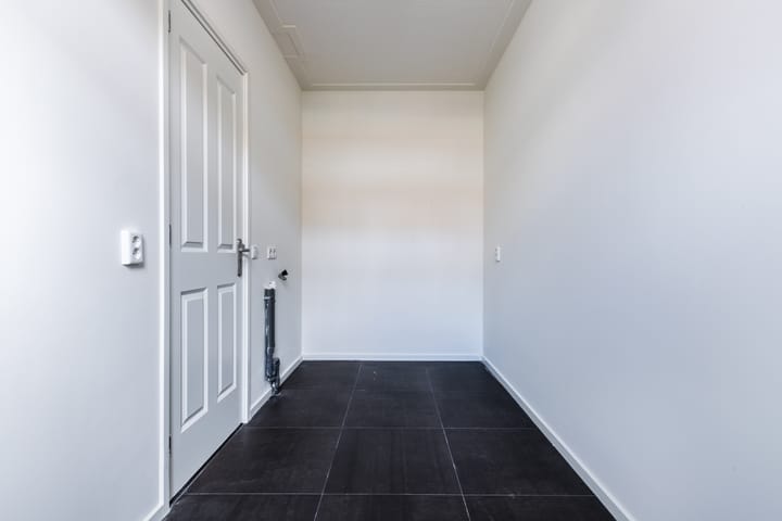 Photo 15 of Jan van Galenstraat 1-A