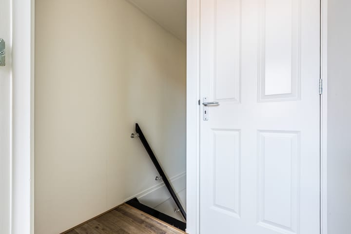 Photo 22 of Jan van Galenstraat 1-A