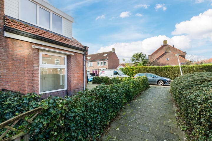 Photo 38 of Jan van Galenstraat 1-A