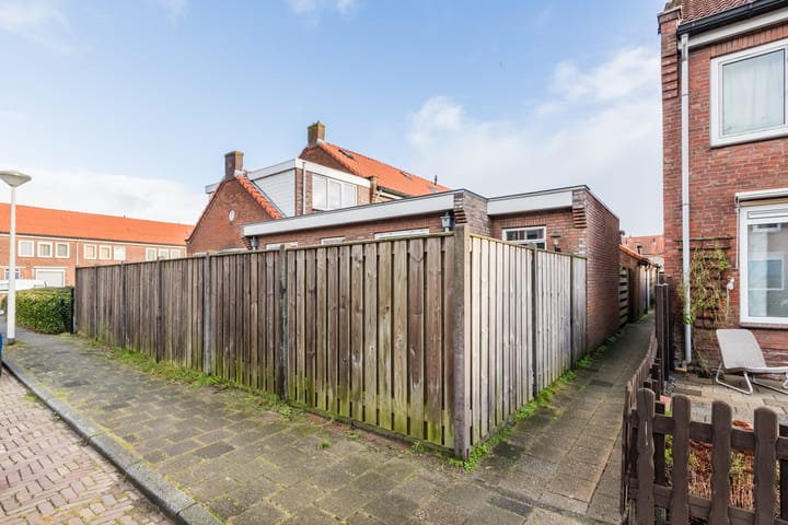 Photo 40 of Jan van Galenstraat 1-A