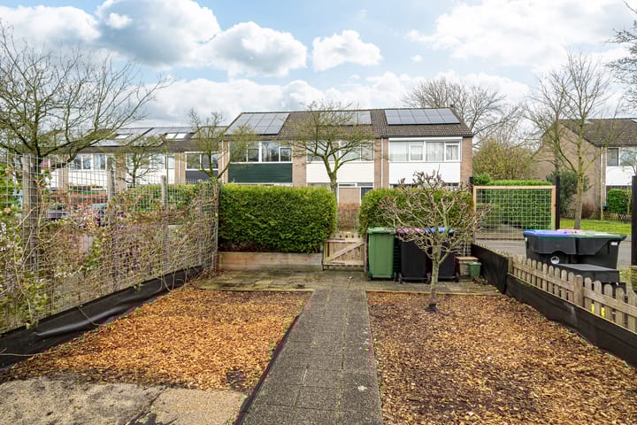 Foto 7 van Wilgenroosje 45