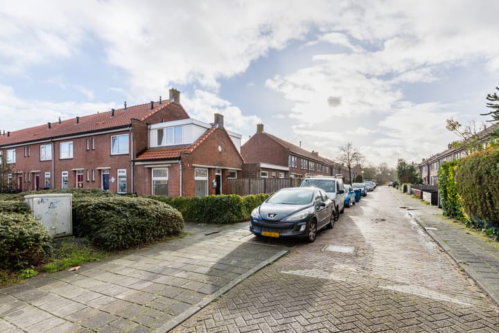 Photo 35 of Jan van Galenstraat 1-A