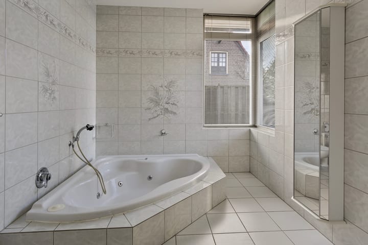 Foto 25 van Mr. Ovingstraat 1-A