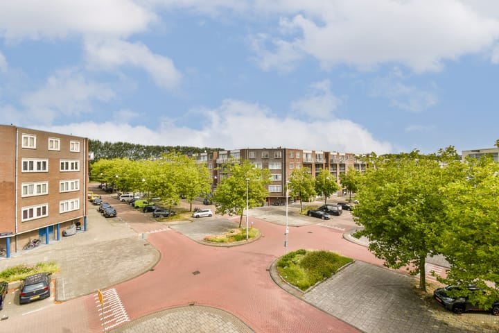 Photo 15 of Charlotte Brontéstraat 60