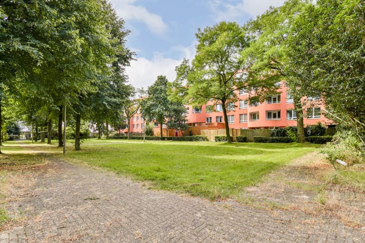 Photo 16 of Charlotte Brontéstraat 60