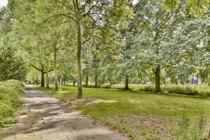 Photo 17 of Charlotte Brontéstraat 60