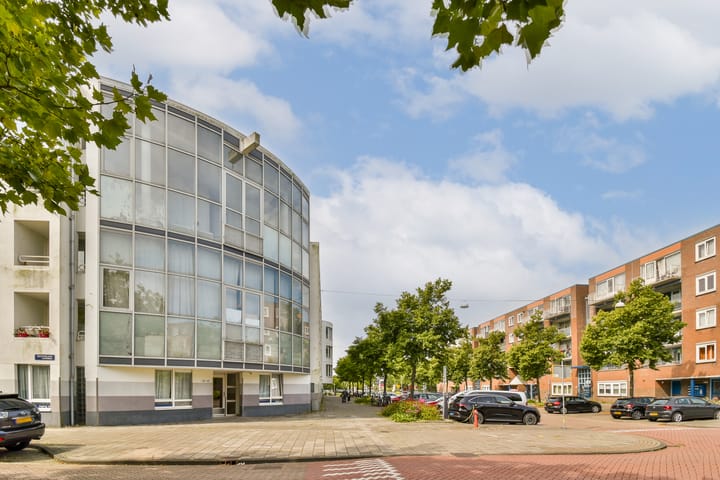 Photo 1 of Charlotte Brontéstraat 60