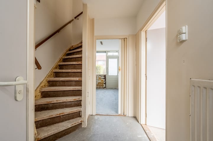 Photo 9 of Julianastraat 75