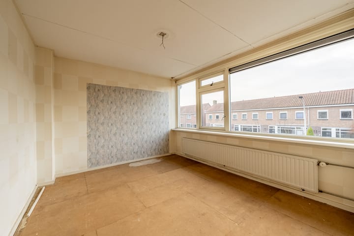 Photo 13 of Julianastraat 75