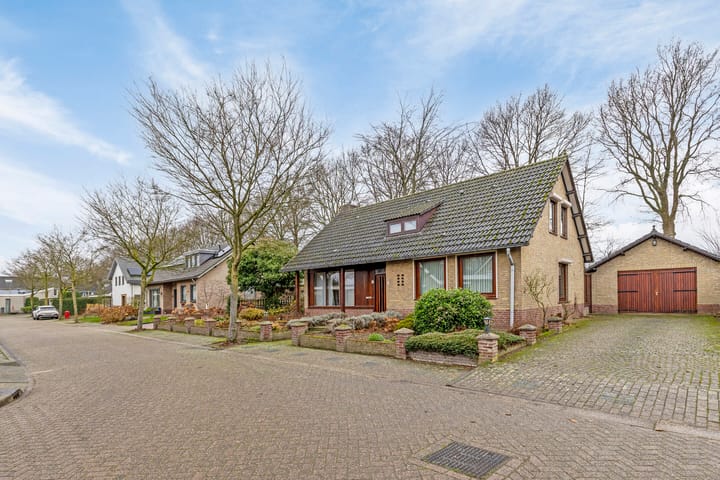 Foto 33 van Merelstraat 9