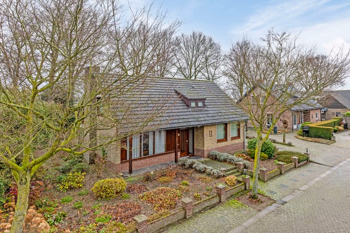 Foto 34 van Merelstraat 9