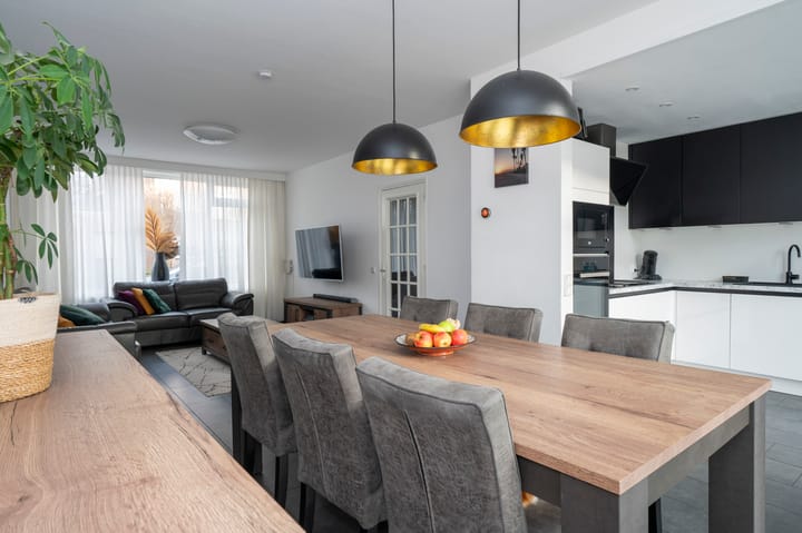 Foto 6 van Planetenhof 53