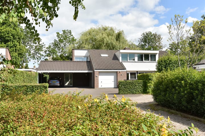 Foto 2 van Dokter Mees ten Oeverlaan 28