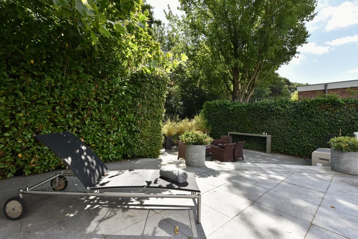 Foto 43 van Dokter Mees ten Oeverlaan 28