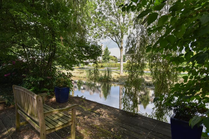 Foto 45 van Dokter Mees ten Oeverlaan 28