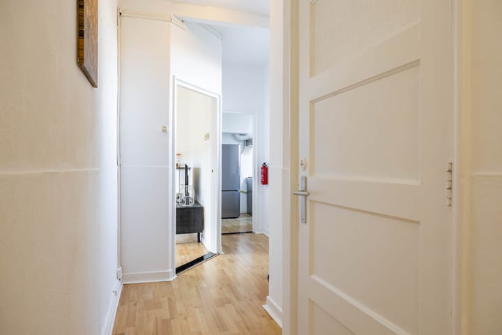 Photo 10 of Kortenaerstraat 10-A