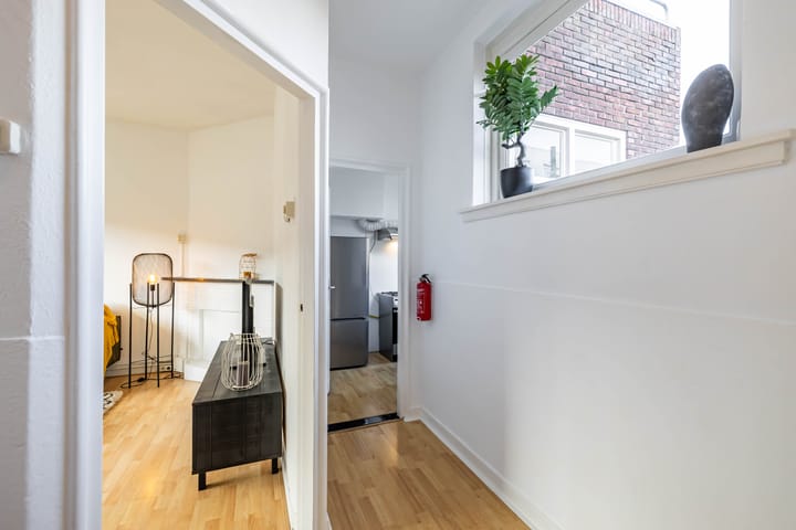 Photo 11 of Kortenaerstraat 10-A