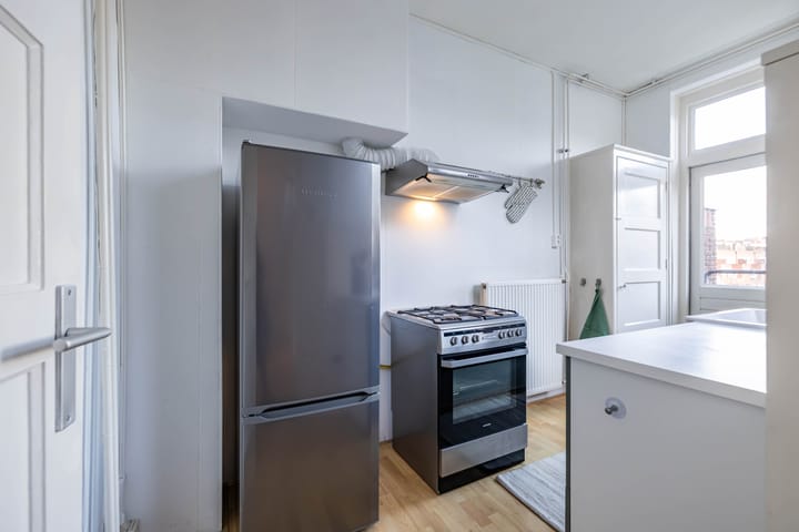 Photo 19 of Kortenaerstraat 10-A