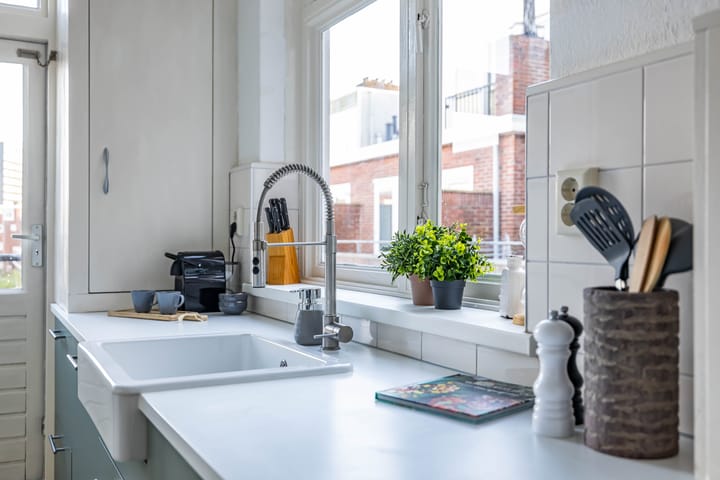 Photo 21 of Kortenaerstraat 10-A