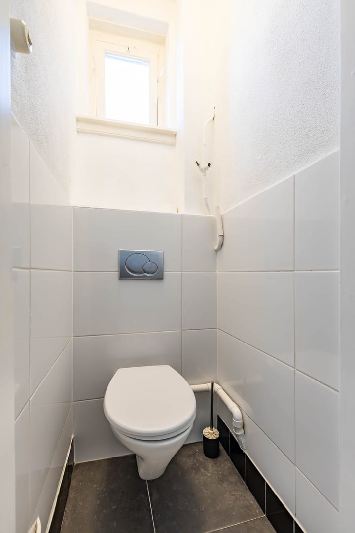 Photo 25 of Kortenaerstraat 10-A