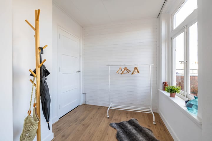 Photo 32 of Kortenaerstraat 10-A