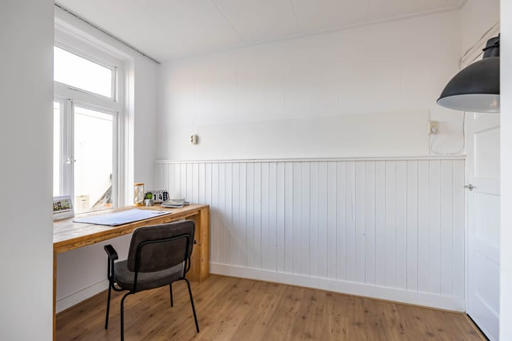 Photo 34 of Kortenaerstraat 10-A