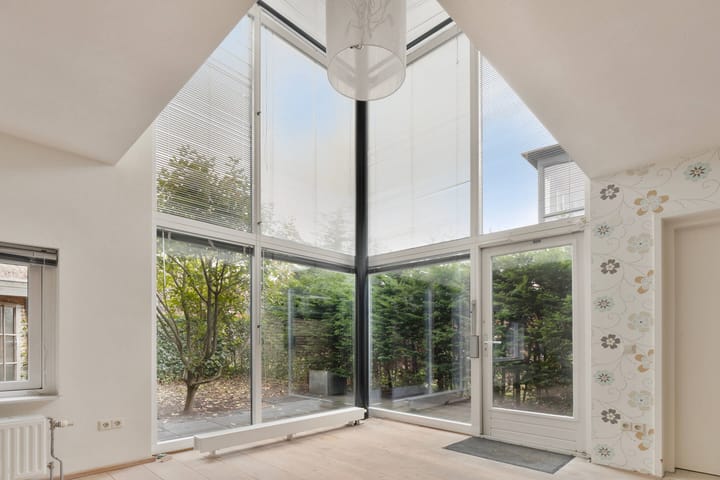 Photo 7 of Sidney Joneshof 2