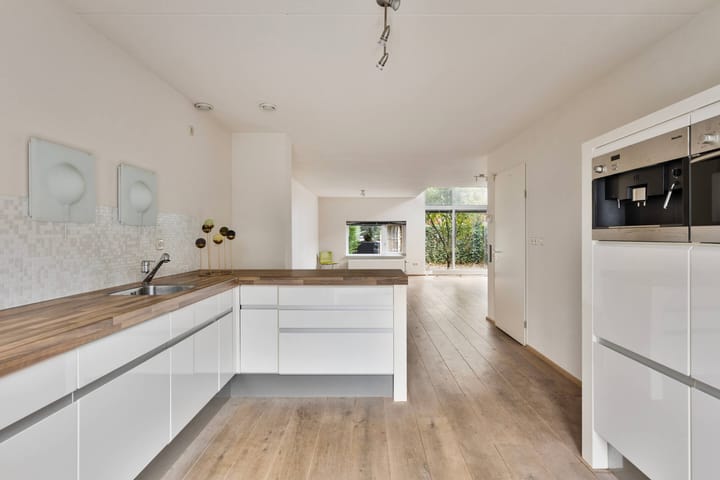 Photo 11 of Sidney Joneshof 2