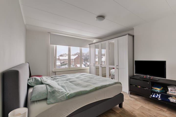 Photo 13 of Opalinestraat 73