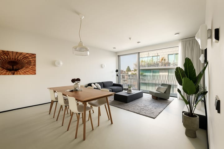 Photo 1 of Valkenburgerstraat 136-D