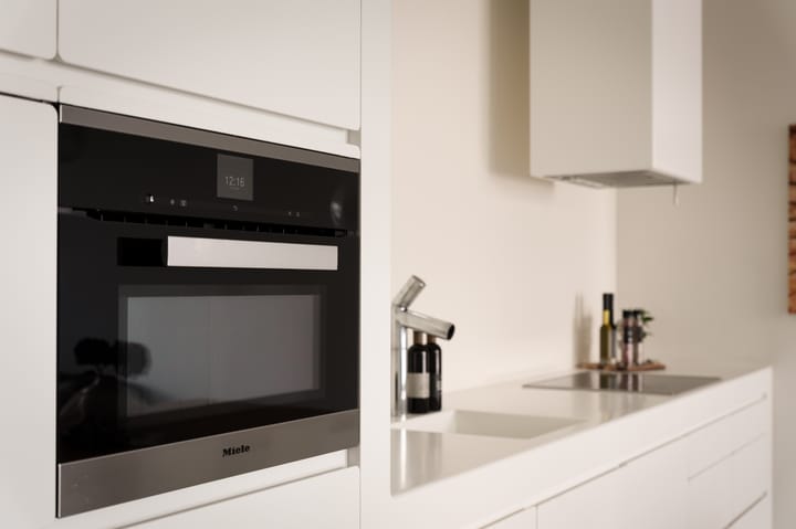 Photo 15 of Valkenburgerstraat 136-D