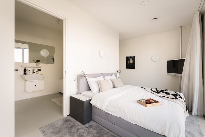 Photo 27 of Valkenburgerstraat 136-D