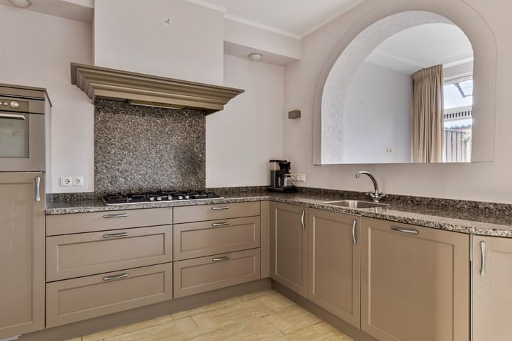 Foto 15 van Jasmijnstraat 39