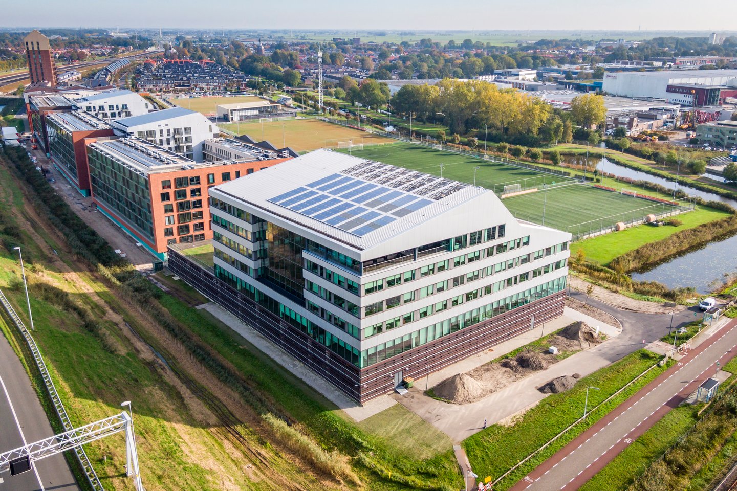 Bekijk foto 2 van Stadhouderslaan 900