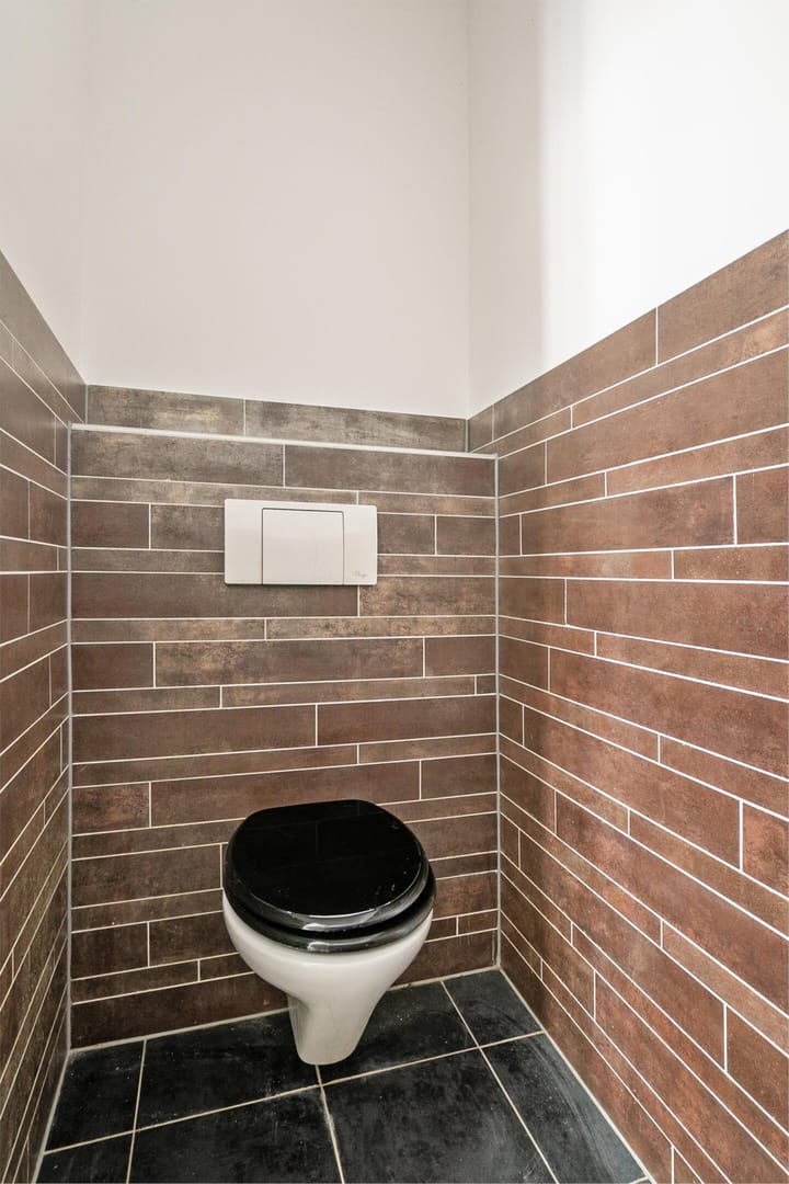 Foto 9 van Strevelsweg 49-B02