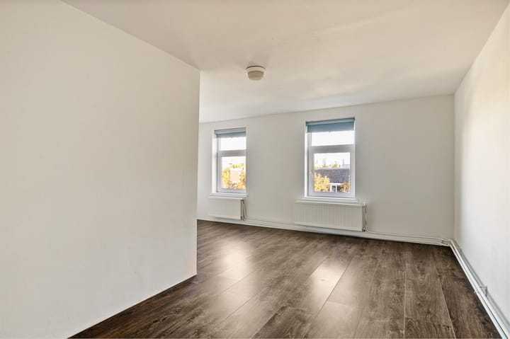 Foto 18 van Strevelsweg 49-B02