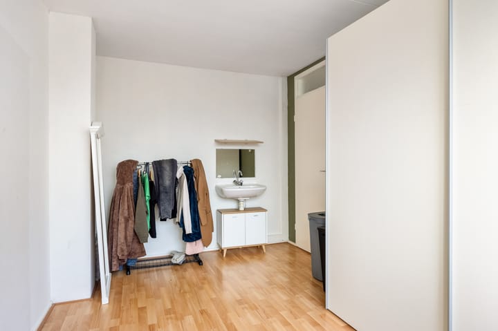 Photo 34 of Johannes van Duurenstraat 8