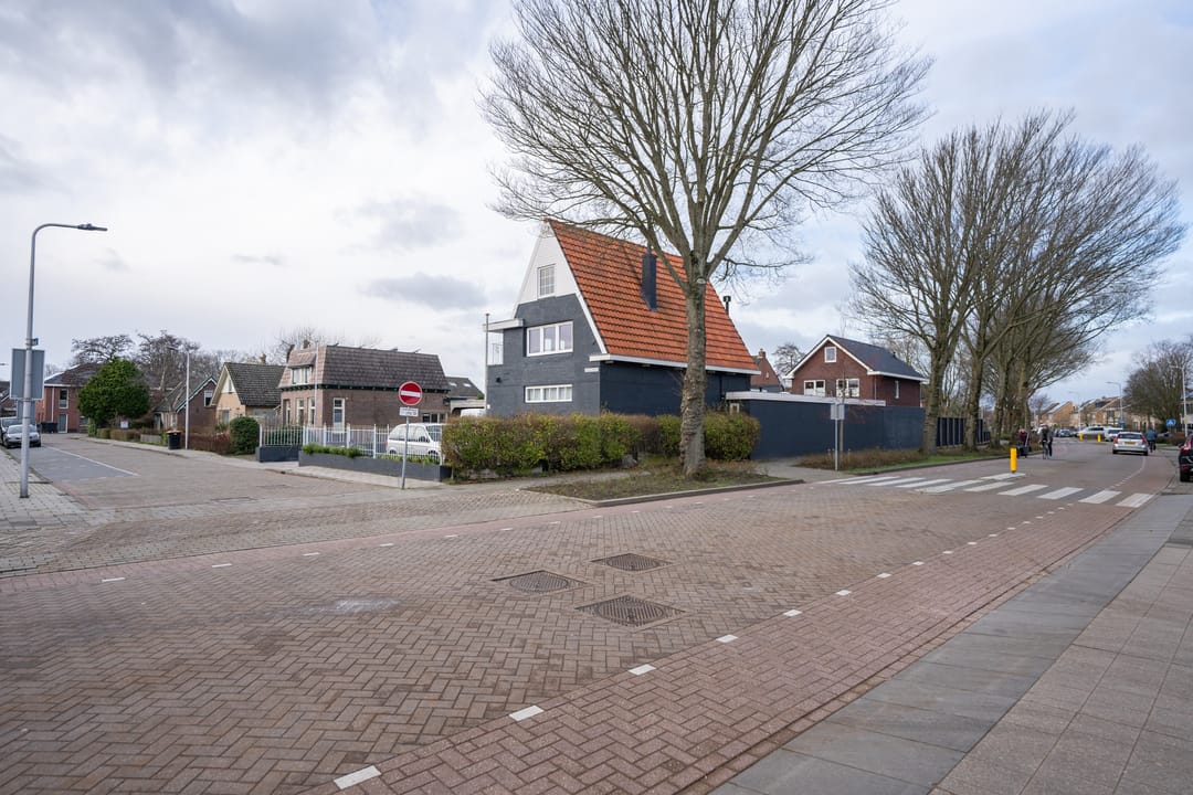 Photo 1 of Burdetstraat 17