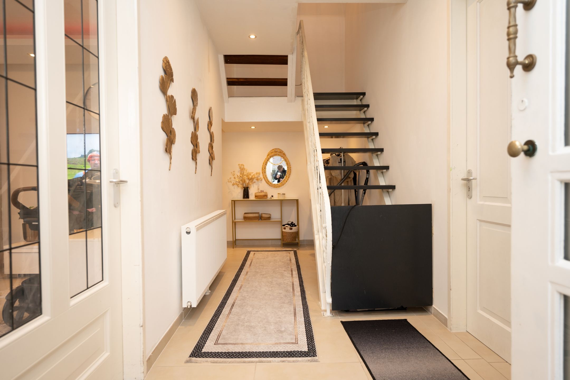Photo 6 of Burdetstraat 17
