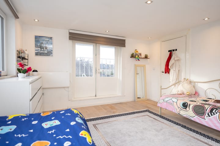 Foto 30 van Burdetstraat 17