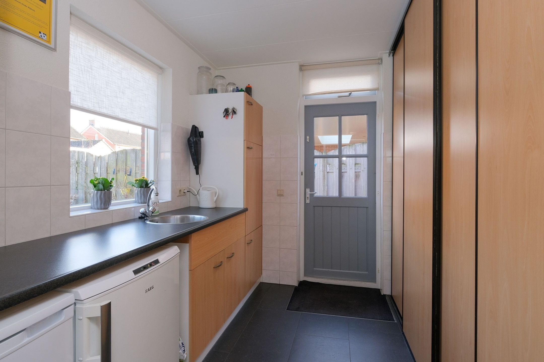 Photo 15 of Dokter J. Veldhuijzen van Zantenstraat 44