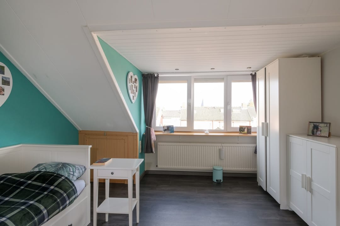 Photo 22 of Dokter J. Veldhuijzen van Zantenstraat 44