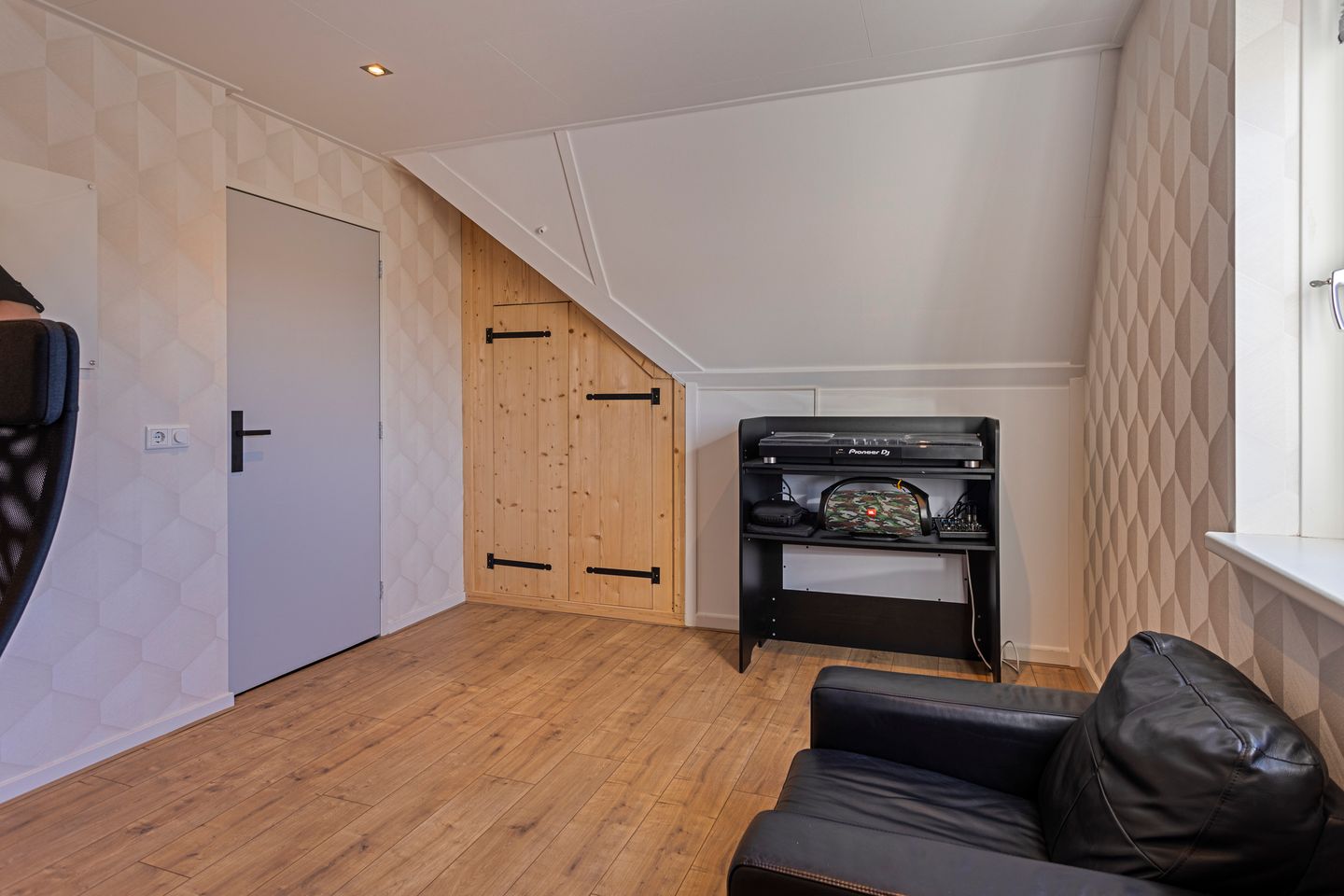 Foto 35 van Mosterdlaan 2