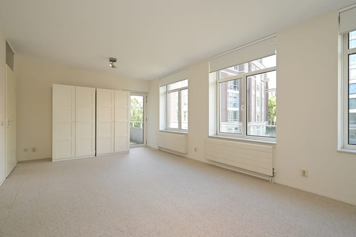 Photo 10 of Burgemeester De Monchyplein 208